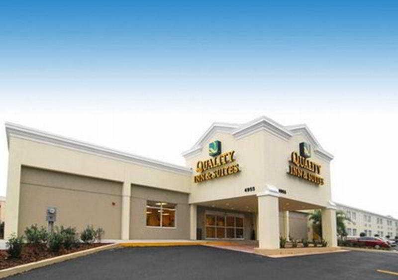 Quality Inn & Suites Tampa-Ybor City Exterior photo