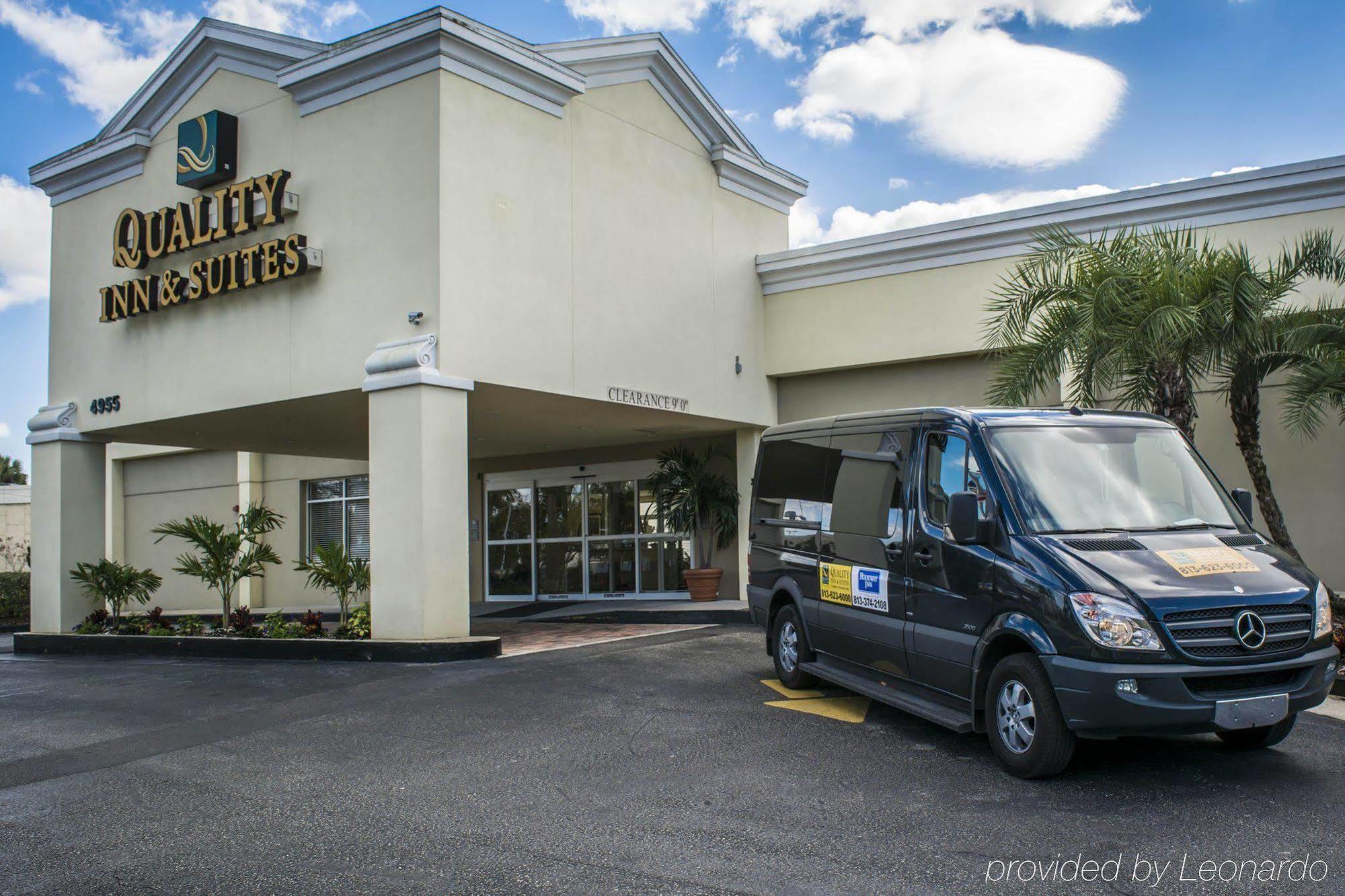 Quality Inn & Suites Tampa-Ybor City Exterior photo